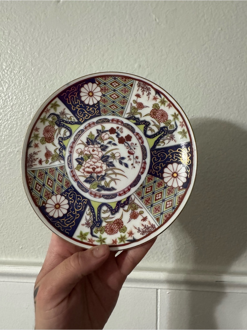 Vintage Japanese Imari Style Decorative 3 set Plates